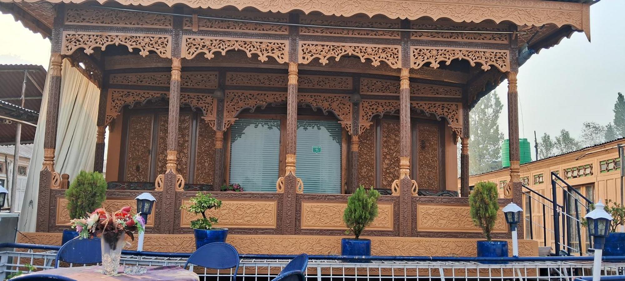 Independent Goonapalace Group of Houseboats Srīnagar Buitenkant foto