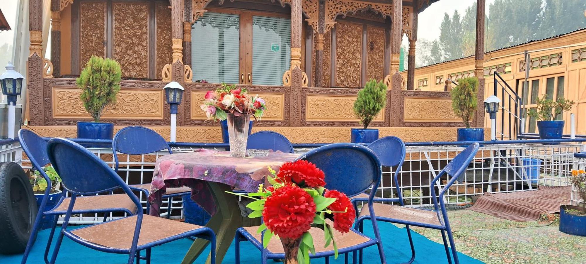 Independent Goonapalace Group of Houseboats Srīnagar Buitenkant foto
