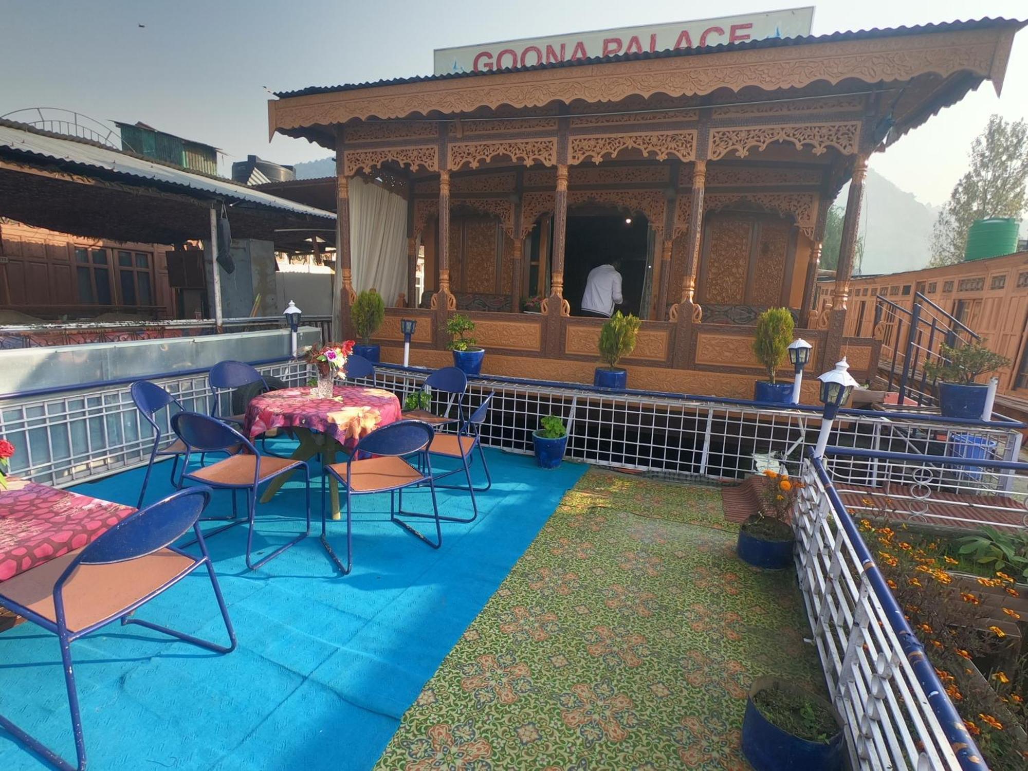 Independent Goonapalace Group of Houseboats Srīnagar Buitenkant foto