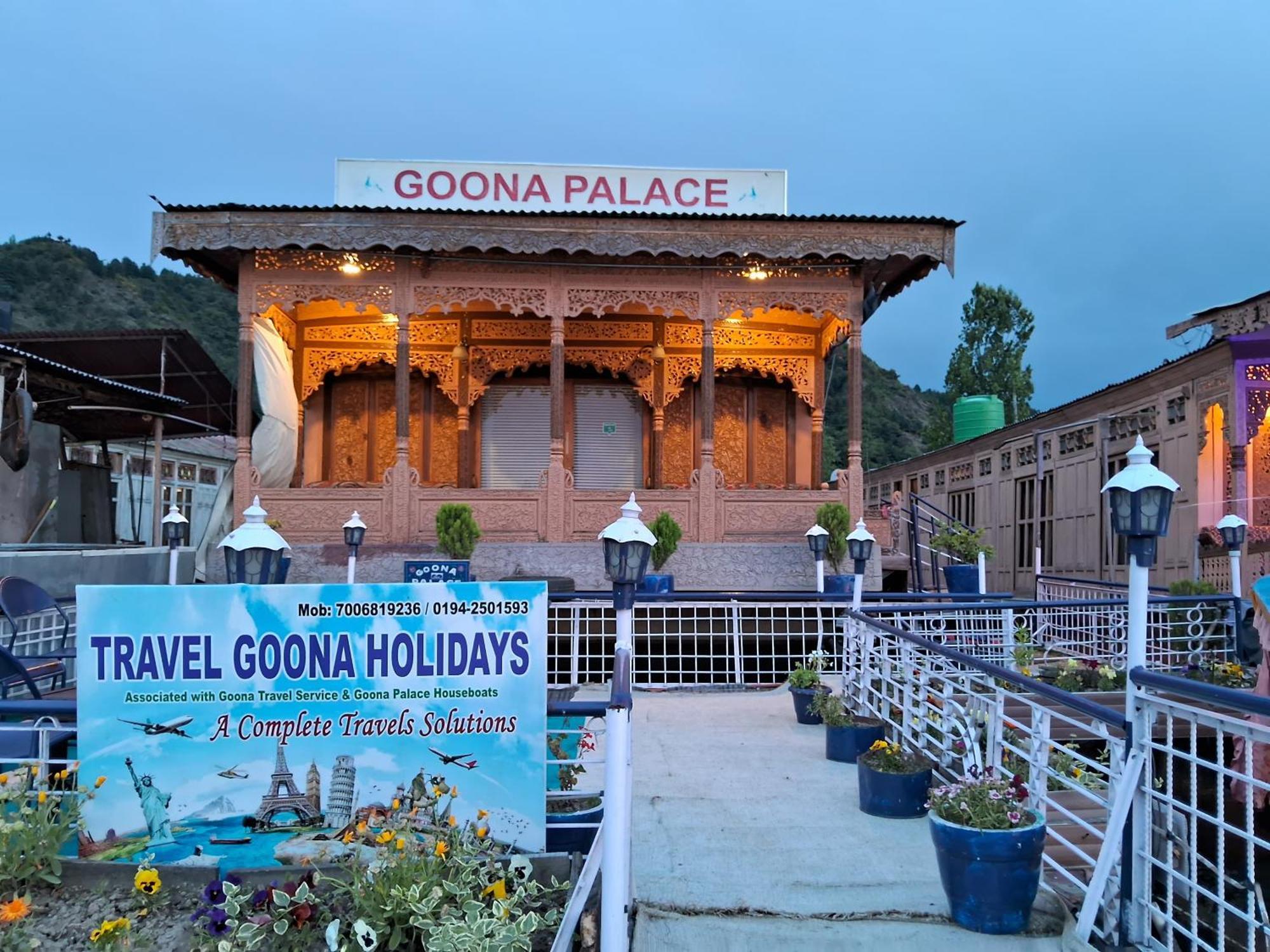 Independent Goonapalace Group of Houseboats Srīnagar Buitenkant foto